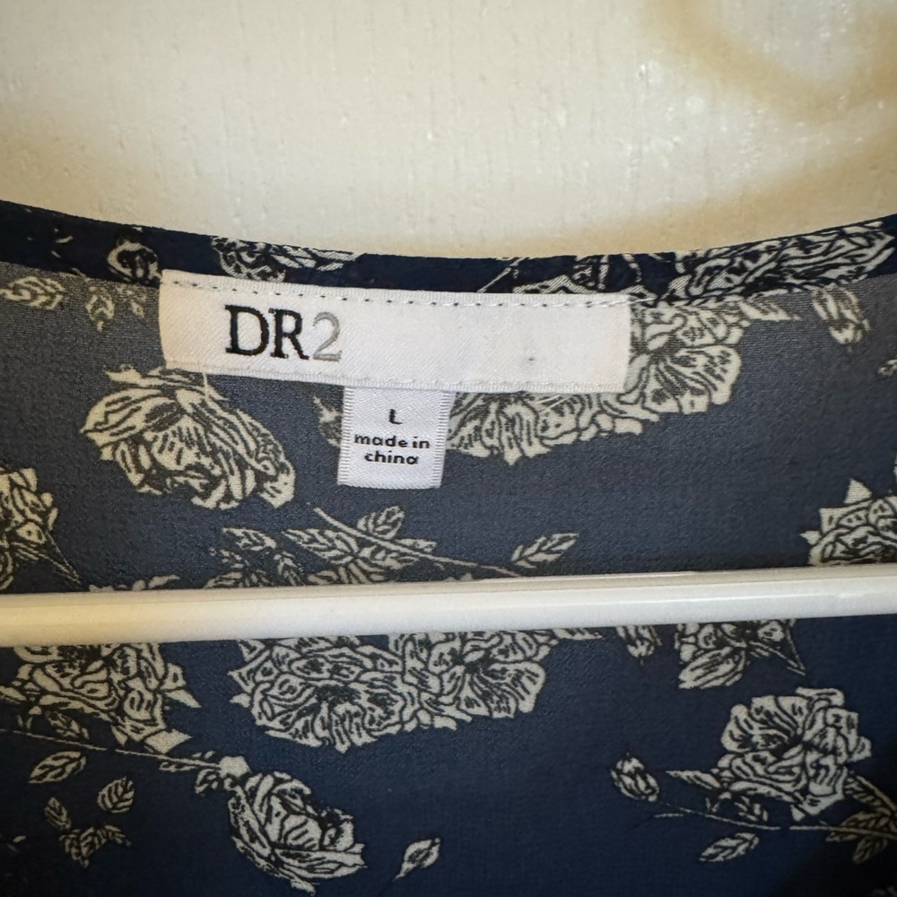 DR2 Blue and White Flutter Sleeve Blouse - Picture 3 of 3